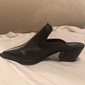 Sibecca Booties size 7  with tags and box